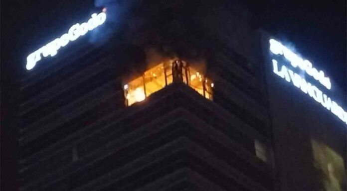 Incendio en la Torre Godó de Barcelona Incendio en la Torre Godó de Barcelona