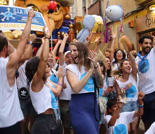 La calle Mozart gana el concurso de calles adornadas de Gràcia La calle Mozart gana el concurso de calles adornadas de Gràcia