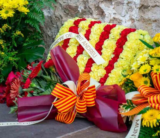 Martes 10 de septiembre, ofrenda floral en la Capilla dels Segadors Martes 10 de septiembre, ofrenda floral en la Capilla dels Segadors