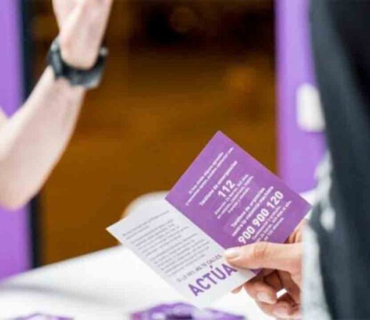 Se vuelve a poner en marcha el Punt Lila de la estación de metro de Marina Se vuelve a poner en marcha el Punt Lila de la estación de metro de Marina