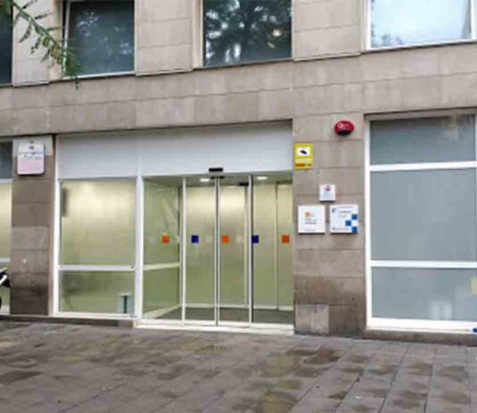 6 puñaladas en el culo a un joven en el Raval 6 puñaladas en el culo a un joven en el Raval