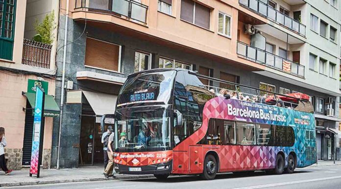 Los autocares turísticos pagarán más por aparcar en Barcelona Los autocares turísticos pagarán más por aparcar en Barcelona