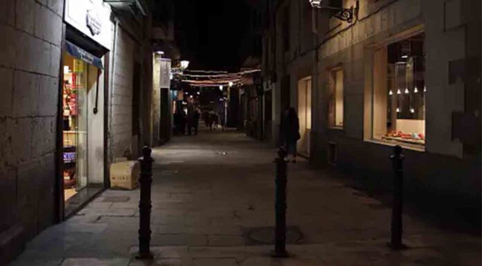 Un mosso fuera de servicio, apuñalado en el Raval Un mosso fuera de servicio, apuñalado en el Raval