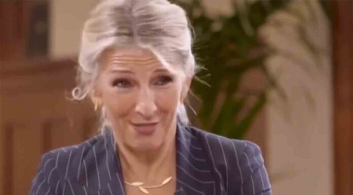 Díaz se reúne con sindicatos y patronal para la reducción de jornada laboral Díaz se reúne con sindicatos y patronal para la reducción de jornada laboral