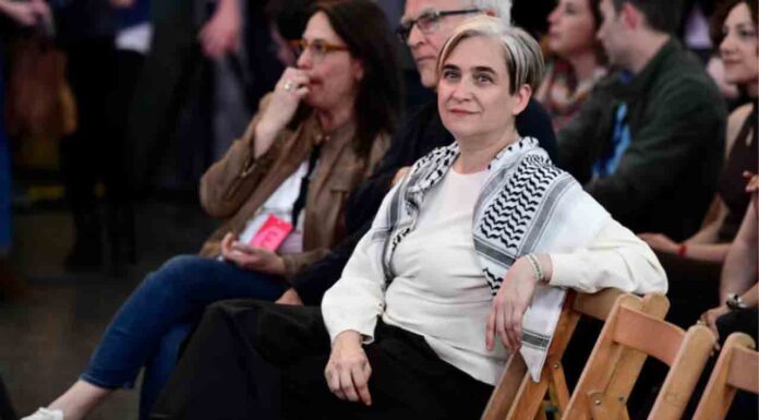 Ada Colau dirá adiós hoy en el Pleno del Ayuntamiento Ada Colau dirá adiós hoy en el Pleno del Ayuntamiento