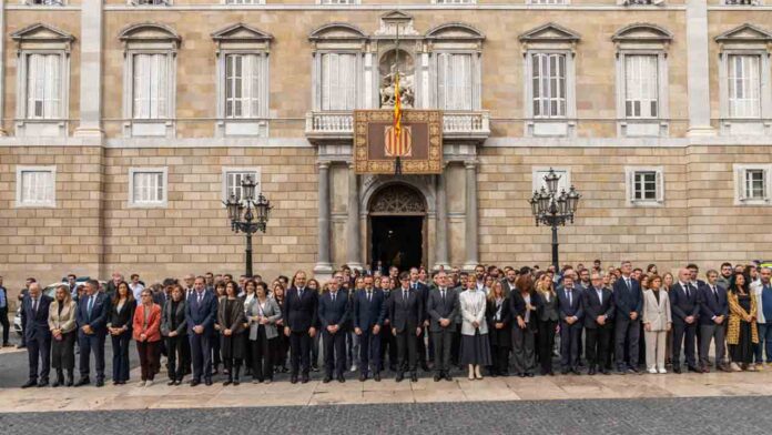 Barcelona hace una declaración institucional en solidaridad con los afectados por la DANA