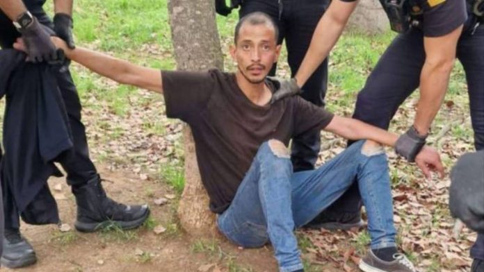 Detenido un hombre en Montjuïc por atacar a una niña de un año