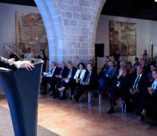 Illa encabeza el acto de apertura de la 18ª edición de la MedaWeek Barcelona Illa encabeza el acto de apertura de la 18ª edición de la MedaWeek Barcelona