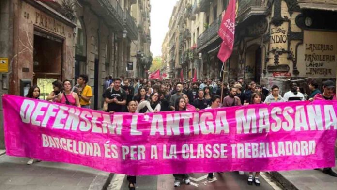 Miles de personas en apoyo a la antigua Massana