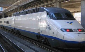 Renfe cancela los trenes entre Barcelona y València por el temporal de viento Renfe recupera la circulación de trenes desde Barcelona a Vàlencia y Málaga