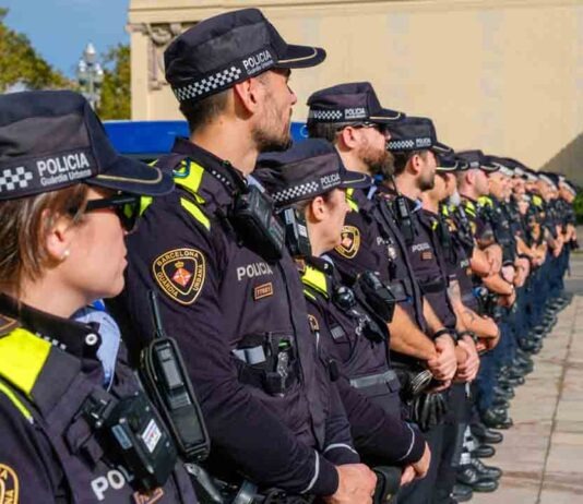 Barcelona envía a València otro convoy de Guàrdia Urbana y Bomberos Barcelona envía a València otro convoy de Guàrdia Urbana y Bomberos