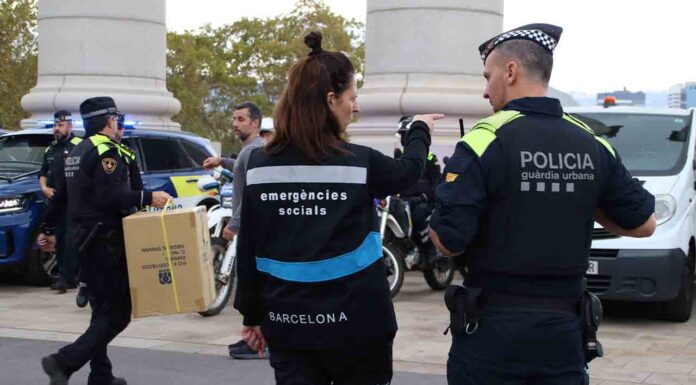 Barcelona retira de València a la Guàrdia Urbana, a requerimiento del Estado Barcelona retira de València a la Guardia Urbana, a requerimiento del Estado