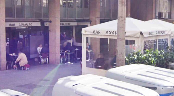 El Ayuntamiento reduce el horario de las terrazas de la calle Tuset El Ayuntamiento reduce el horario de las terrazas de la calle Tuset