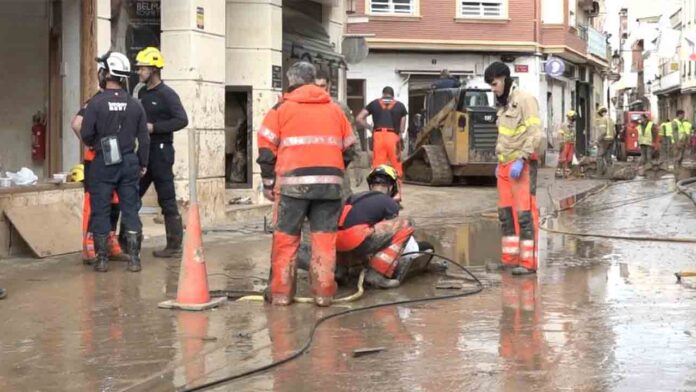 El sexto contingente de ayuda de Bomberos ya viaja hacia València