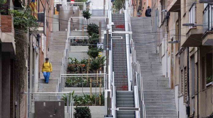 Entra en funcionamiento el último tramo de escaleras de la Baixada de la Glòria Entra en funcionamiento el último tramo de escaleras de la Baixada de la Glòria