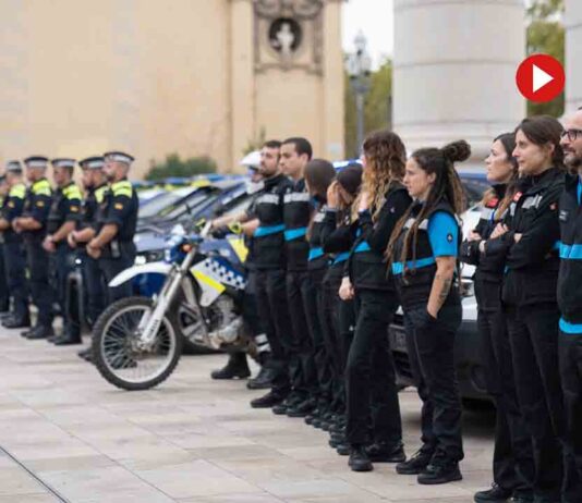 Sale de Barcelona el primer convoy con material y equipos hacia València Sale de Barcelona el primer convoy con material y equipos hacia València