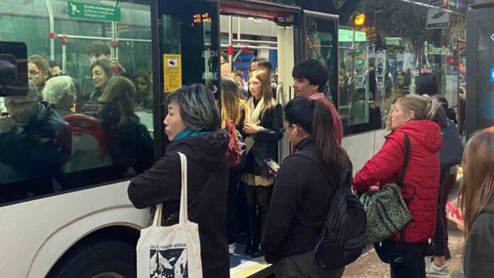 Desconvocada la huelga de autobuses para el jueves, 5 de diciembre