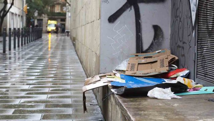 El Ayuntamiento aprueba 8,8 millones para ayudar a las personas sin techo