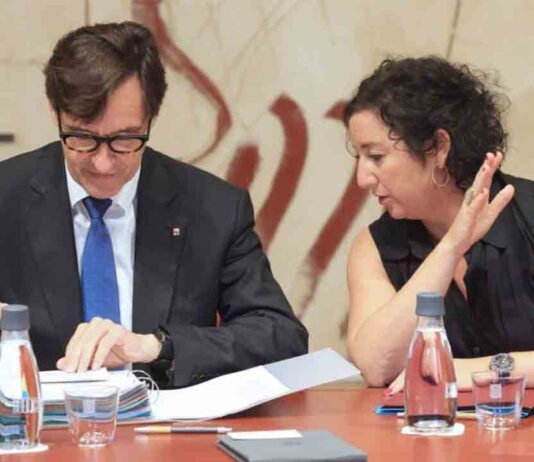 El Govern activa la prórroga presupuestaria a la espera de negociar las cuentas El Govern activa la prórroga presupuestaria a la espera de negociar las cuentas