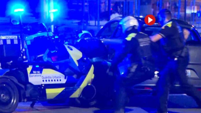 Espectacular detención en Glòries de un hombre con una orden de busca y captura