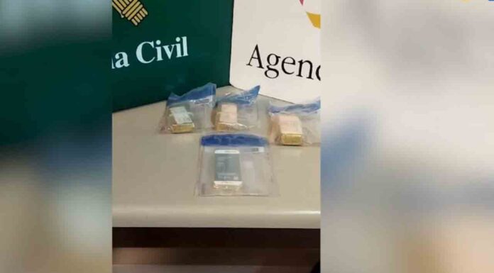 Intervienen 200.000 euros en lingotes de oro en el Aeropuerto de El Prat Intervienen 200.000 euros en lingotes de oro en el Aeropuerto de El Prat