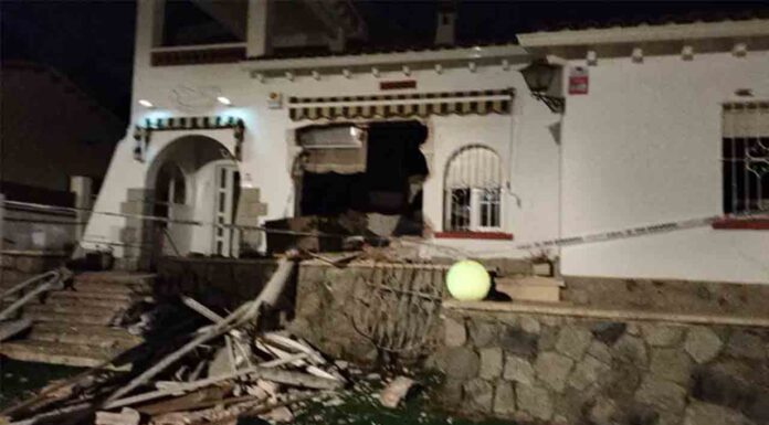 Muere una mujer en una explosión en su casa de El Masnou