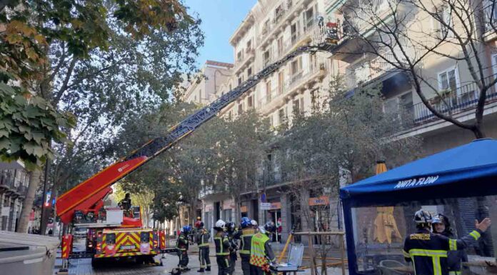 Siete heridos en el incendio de un edificio en Consell de Cent Siete heridos en el incendio de un edificio en Consell de Cent