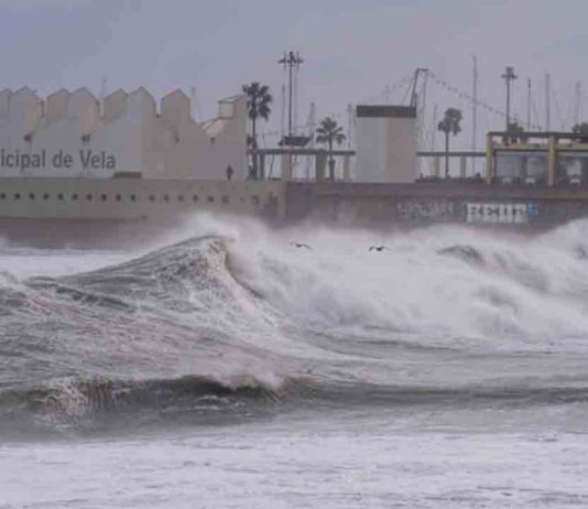 Activado el Plan Básico de Emergencia Municipal por mal estado del mar Activado el Plan Básico de Emergencia Municipal por mal estado del mar