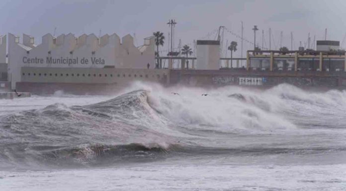 Activado el Plan Básico de Emergencia Municipal por mal estado del mar Activado el Plan Básico de Emergencia Municipal por mal estado del mar