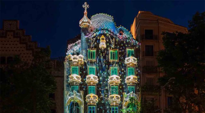 Afectaciones a la movilidad por el espectáculo mapping en la Casa Batlló Afectaciones a la movilidad por el espectáculo mapping en la Casa Batlló