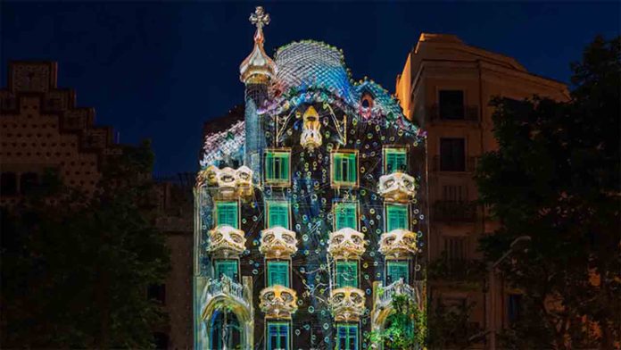 Afectaciones a la movilidad por el espectáculo mapping en la Casa Batlló