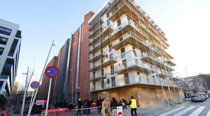 Barcelona entrega 40 pisos de alquiler social en Sant Martí Barcelona entrega 40 pisos de alquiler social en Sant Martí