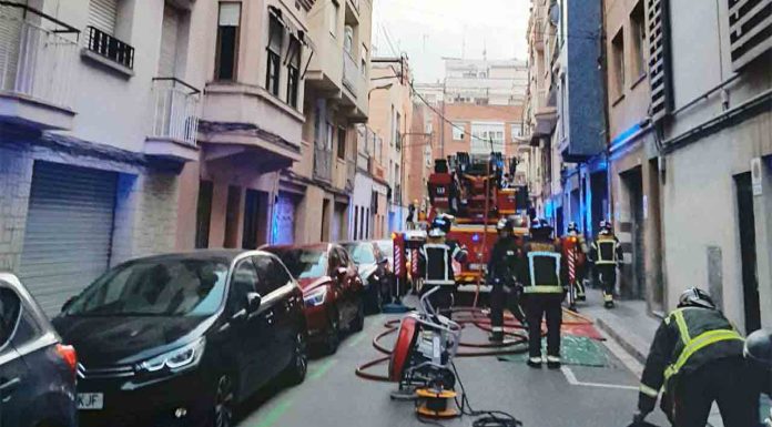 Muere una mujer en un incendio en el barrio de Porta Muere una mujer en un incendio en el barrio de Porta