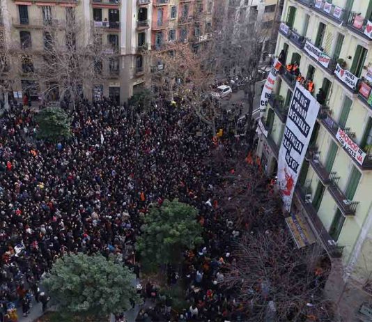 El desalojo en Casa Orsola aplazado por la presión popular El desalojo en Casa Orsola aplazado por la presión popular