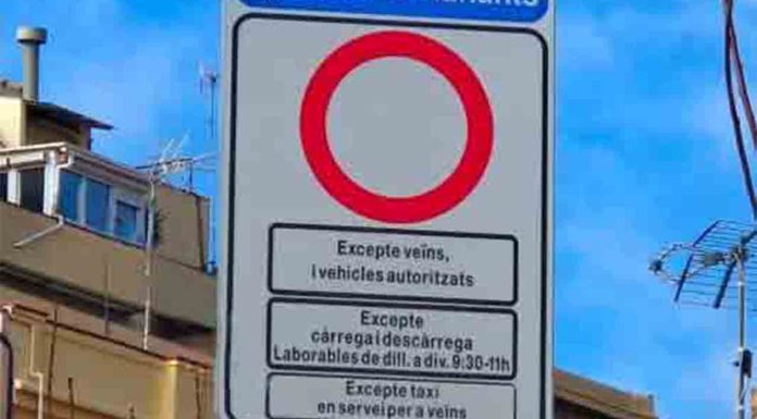 El entorno del Park Güell abre sus puertas al taxi: acceso permitido para vecinos del barrio El entorno del Park Güell abre sus puertas al taxi acceso permitido para vecinos del barrio