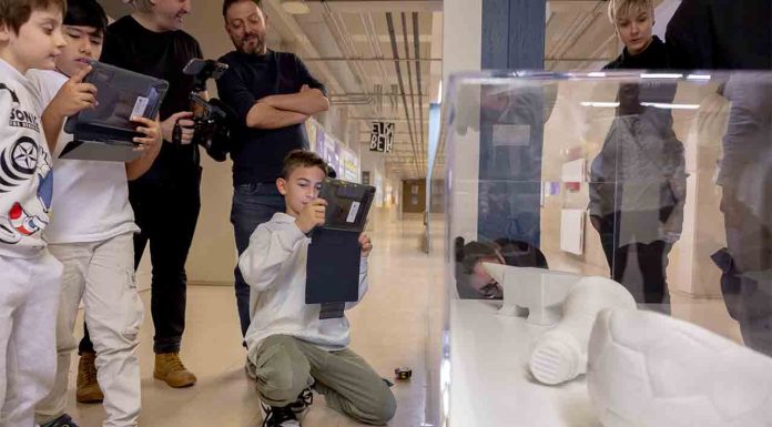 Fora de Reserves: Un programa de acogida temporal de arte en centros educativos Fora de Reserves: Un programa de acogida temporal de arte en centros educativos