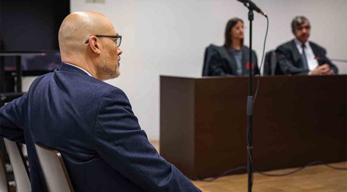 Un año de prisión al periodista Saül Gordillo por agresión sexual Un año de prisión al periodista Saül Gordillo por agresión sexual