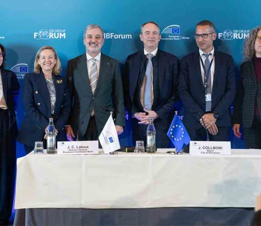 Barcelona y el BEI firman un préstamo de 175 millones para proyectos de regeneración urbana Barcelona y el BEI firman un préstamo de 175 millones para proyectos de regeneración urbana