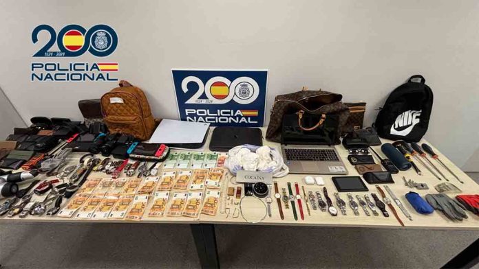 Cuatro detenidos especializados en robos en viviendas