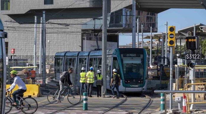 Ya está operativo el intercambiador de transporte público de Glòries Este lunes estará operativo el intercambiador de transporte público de Glòries