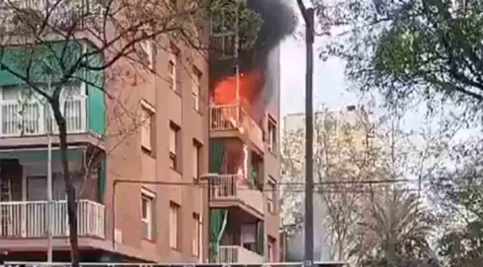 Explota una bombona de gas en una vivienda de Sant Martí Explota una bombona de gas en una vivienda de Sant Martí