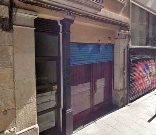 Herido por arma blanca un joven en un piso de El Raval Herido por arma blanca un joven en un piso de El Raval