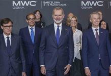 Illa recibe al rey en la cena del MWC Illa recibe al rey en la cena del MWC