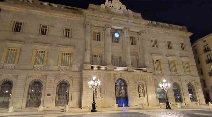 Habilitadas 1.200 camas de emergencia en Barcelona para personas en tránsito Habilitadas 1.200 camas de emergencia para personas en tránsito
