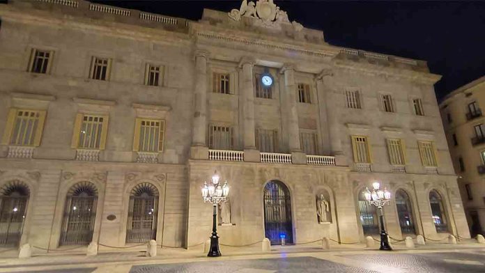 Ayuntamiento de Barcelona Habilitadas 1.200 camas de emergencia para personas en tránsito