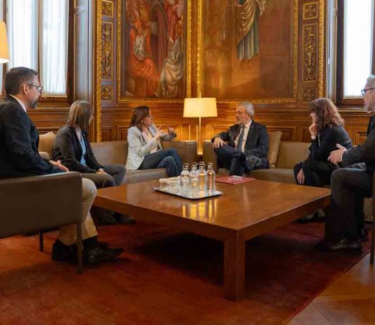 Ayuntamiento y Generalitat acuerdan construir 1.151 viviendas en Barcelona Ayuntamiento y Generalitat acuerdan construir 1.151 viviendas en Barcelona