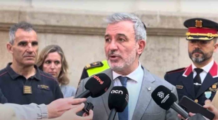 Habilitación de polideportivos en Barcelona para personas incomunicadas Habilitación de polideportivos en Barcelona para personas incomunicadas