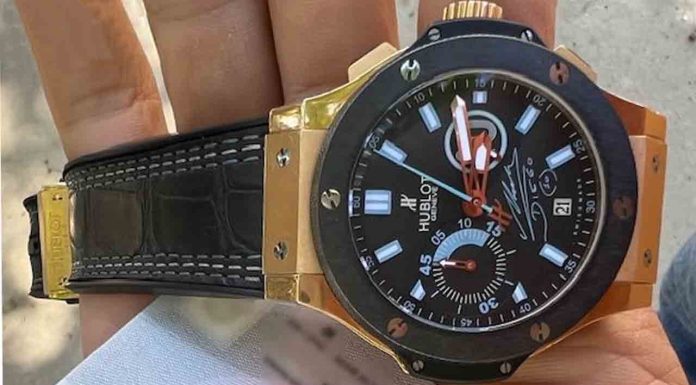 Roba un reloj de 55.000 euros a un hombre en Montjuïc Roba un reloj de 55.000 euros a un hombre en Montjuïc