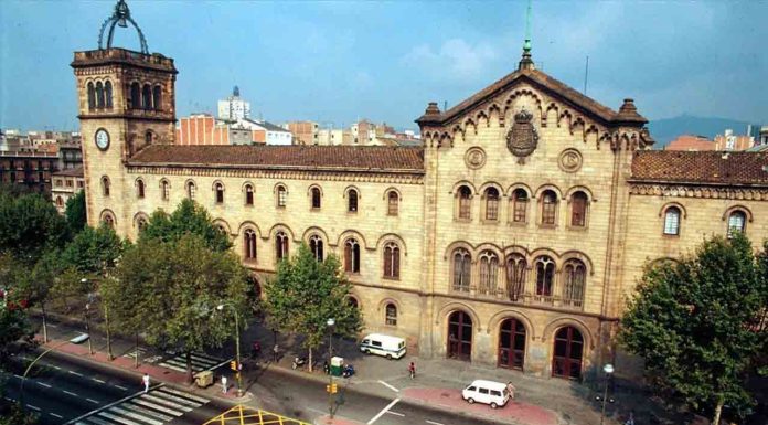 Lss universidades de Barcelona modifican sus actividades por el apagón eléctrico Lss universidades de Barcelona modifican sus actividades por el apagón eléctrico