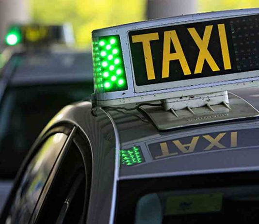 Detenido un taxista por robar el PIN y la tarjeta del banco a gente mayor Detenido un taxista por robar el PIN y la tarjeta del banco a gente mayor